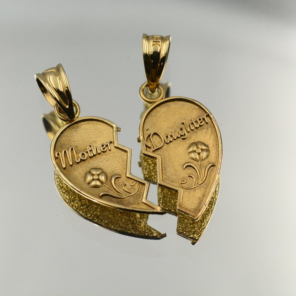 10K Mother Daughter Shareable Heart Pendant - Picture 7 of 11